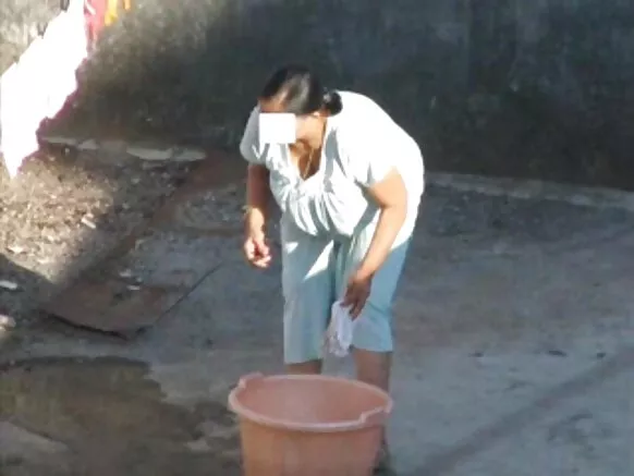 Aunties 'yan leƙen asiri sun yi wa xxx fyade a Indiya - ass sun lanƙwasa - baƙon jaki.