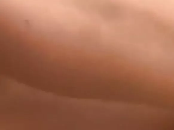 Matar hamshakin attajiri dan kasar Indiya tayi lalata da saurayi.