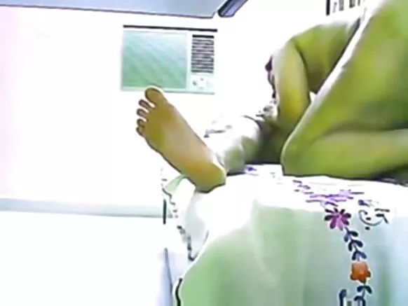 Sabuwar bushewar indiya aunty 1080.
