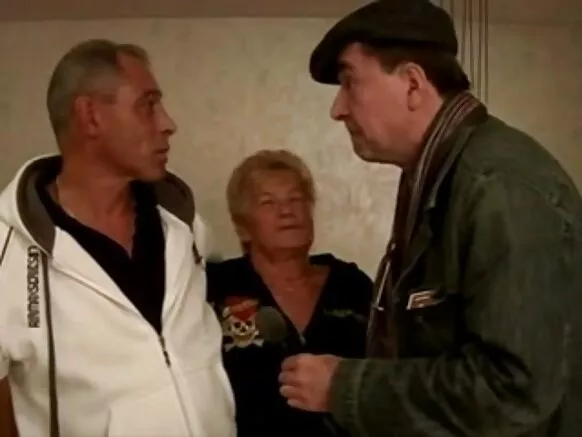 Bajamushe balagagge mai son fucks barci uwa biyu.