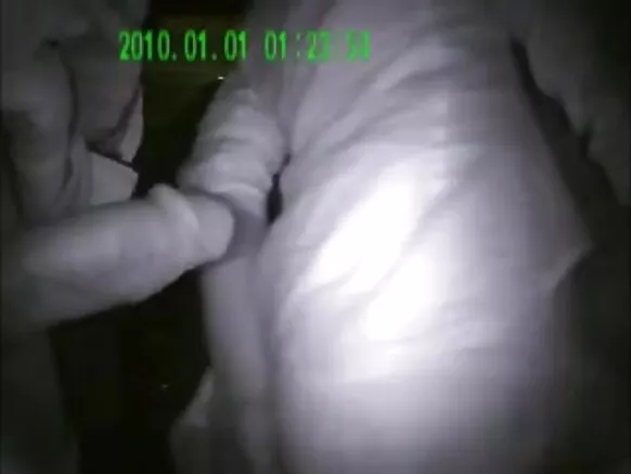 Kunna bidiyon tsiraicin jama'a na tsofaffi masu gashi.