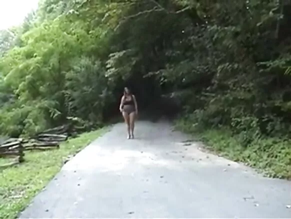 Busty BBW tare da kayan wasan yara, jikin baƙo.