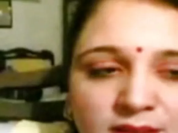 Priya aunty tana nuna faifan bidiyo na mata masu son gaske suna lalata da dukiyarsu.