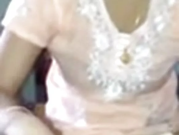 Bhabhi na fata na Indiya suna lalata da tsofaffin mata.