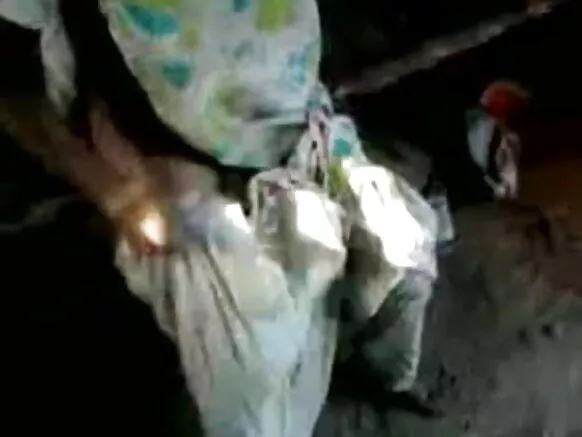 Da sauri gwaggo balagagge cikin uku-uku.
