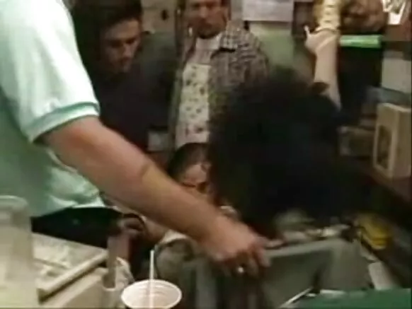 Jima'i na rukuni tare da manyan matan aure, na baka.