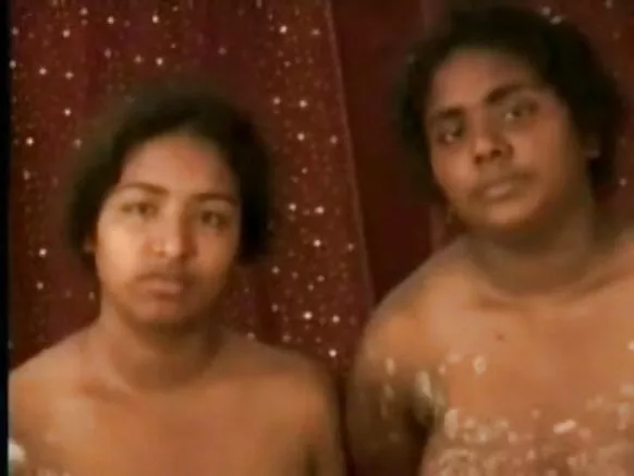 Mahaifiyar 'yar Indiya sabuwar aunty 1071.