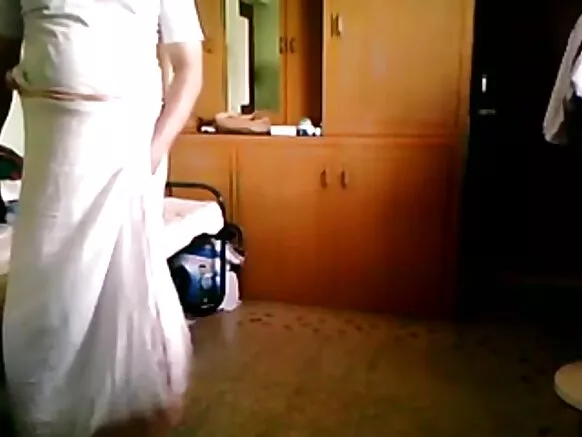 India Aunty 1202 Busty Mature Milf Video.