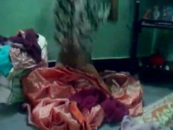 Indiya ta kalli bidiyon batsa aunty tsohuwa 1084.